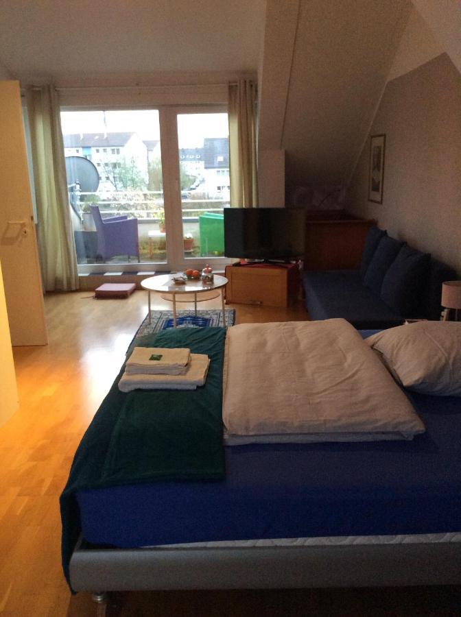 Dachstudio Mit Bad Und Terasse Colónia Exterior foto